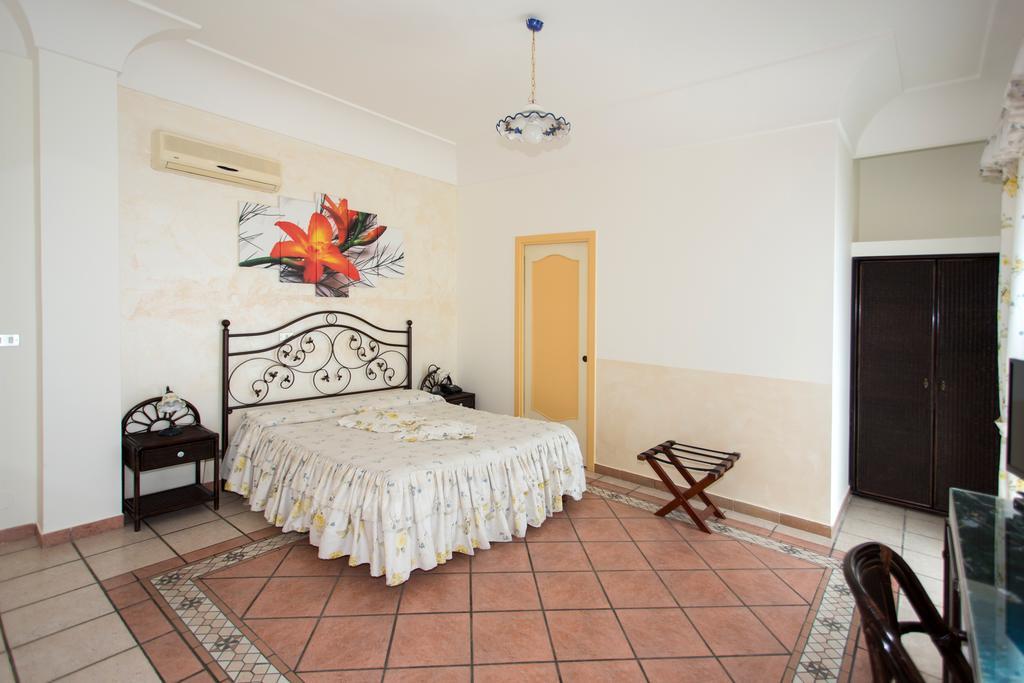 Fico D'India Relais Hotel Furore Room photo