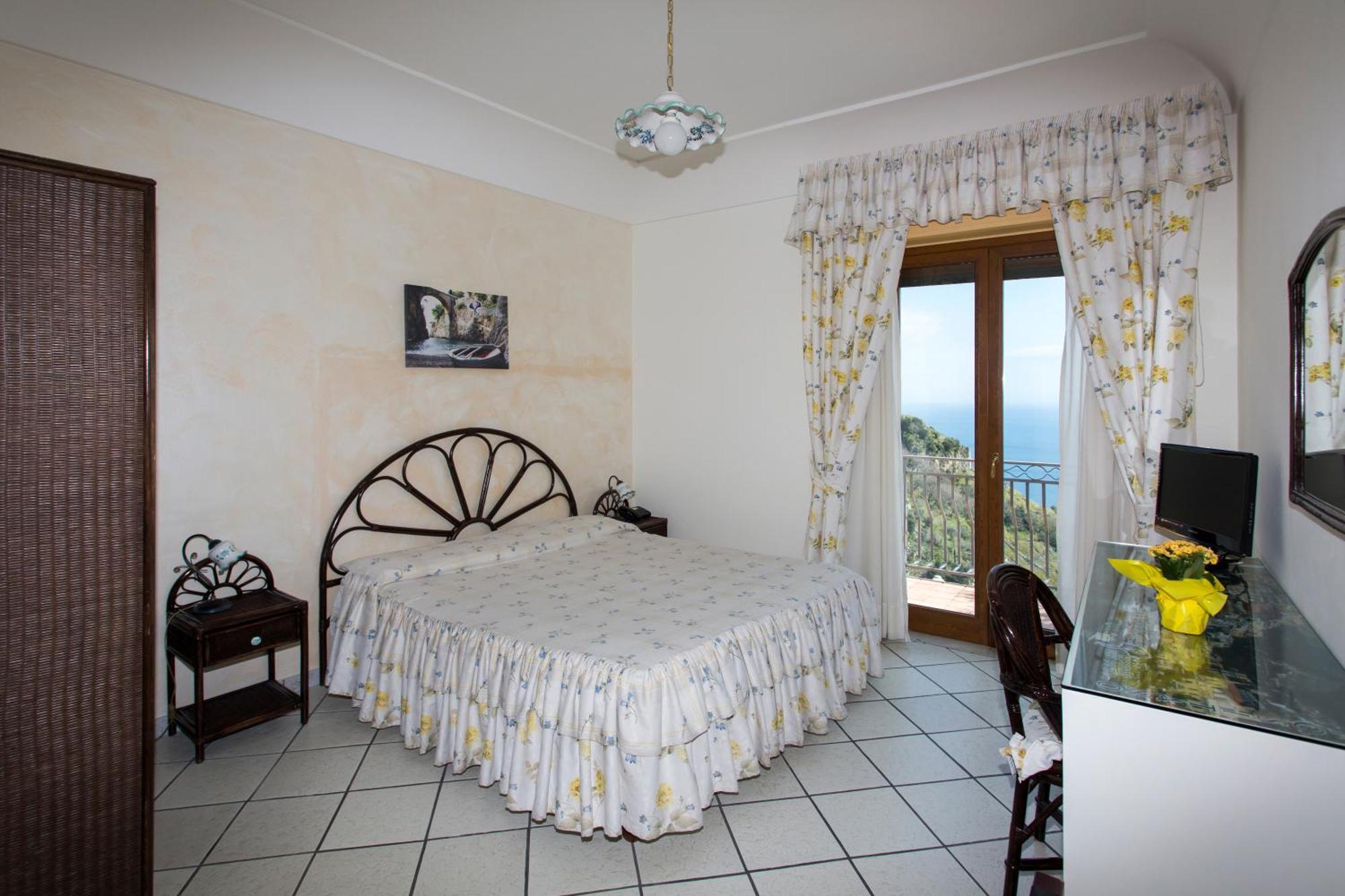 Fico D'India Relais Hotel Furore Room photo